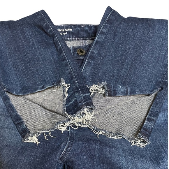 AG Stevie Capri Mid Rise Slim Straight Released Hem Slits Med Blue Denim Size 29 - Picture 6 of 13